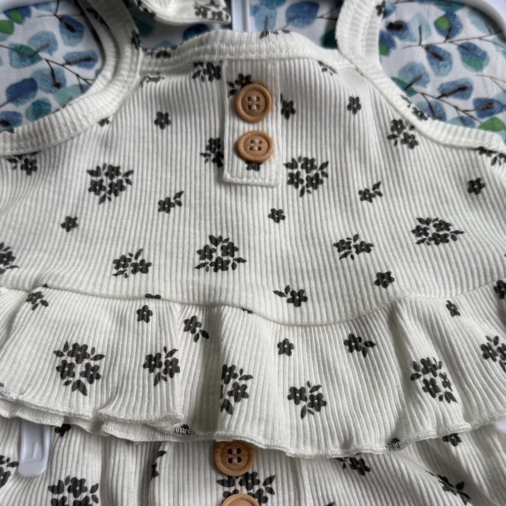 Rachel Zoe baby Outfit Set